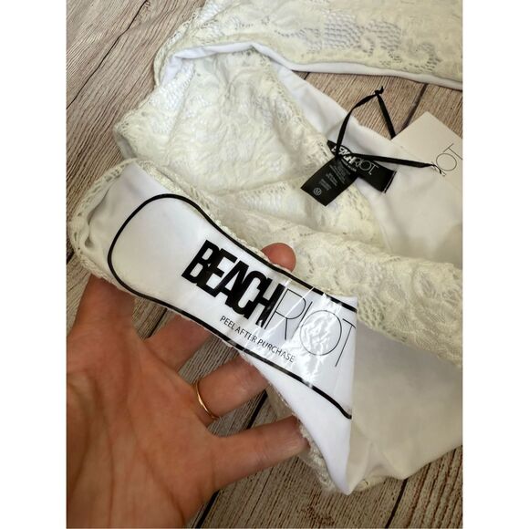 NWT‎ Beach Riot Swim White Selena Lace One Piece Side Cutout Bow Bridal Swimsuit - Picture 11 of 12